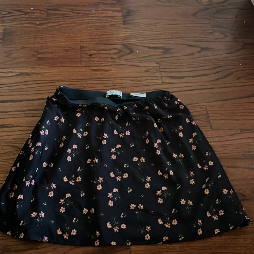 Hollister High rise skirt size small